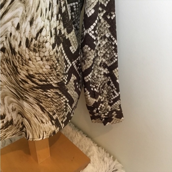 MICHAEL Michael Kors Button down blouse Womans size medium tie front lon… - Picture 7 of 12